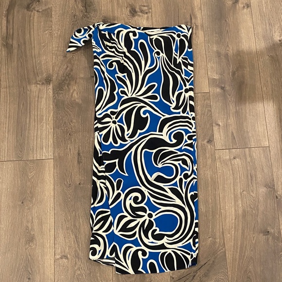 Zara Skirt - Picture 1 of 4
